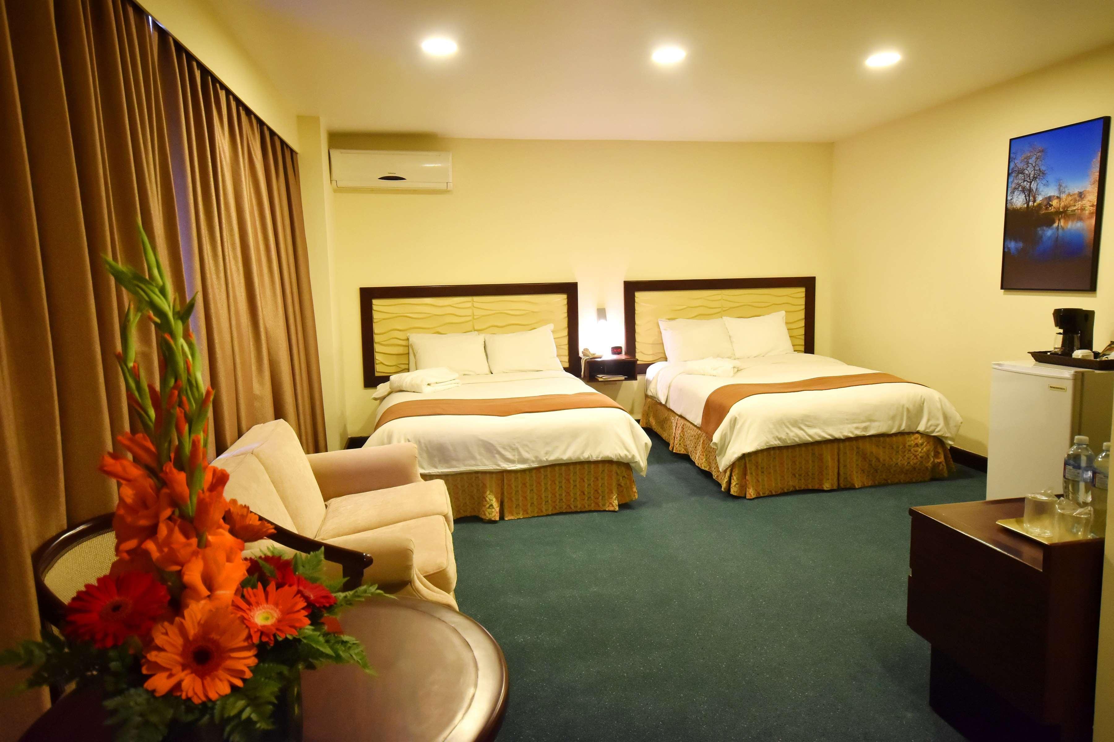 Best Western Plus - Magee Inn & Suites Экстерьер фото