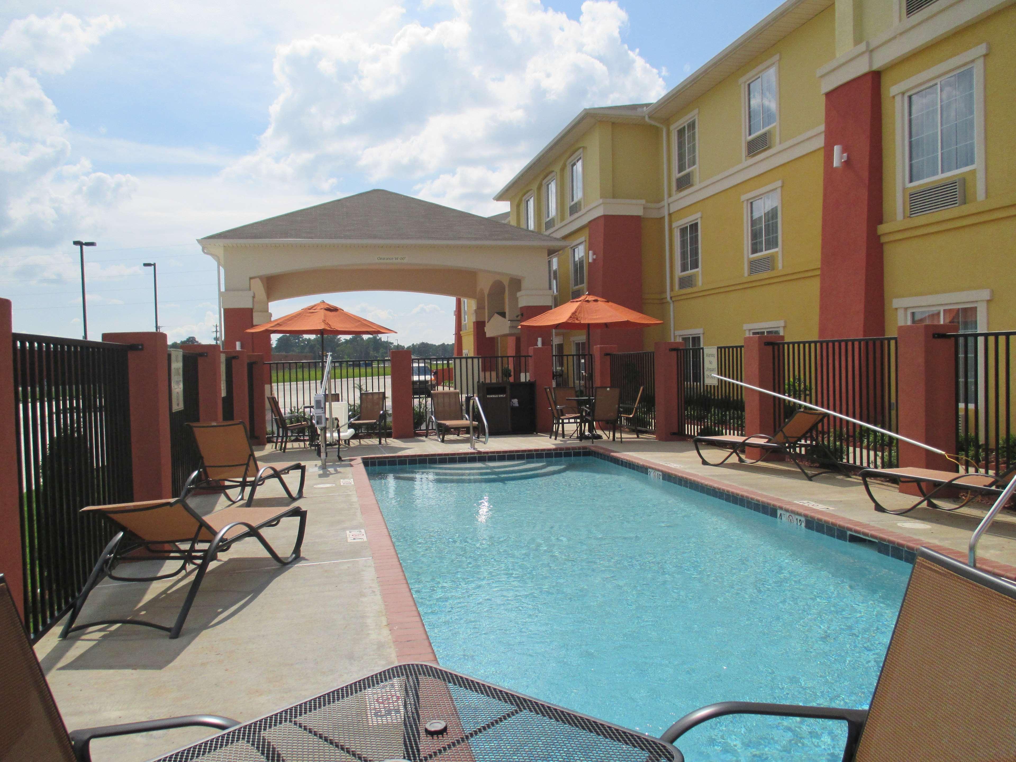 Best Western Plus - Magee Inn & Suites Экстерьер фото