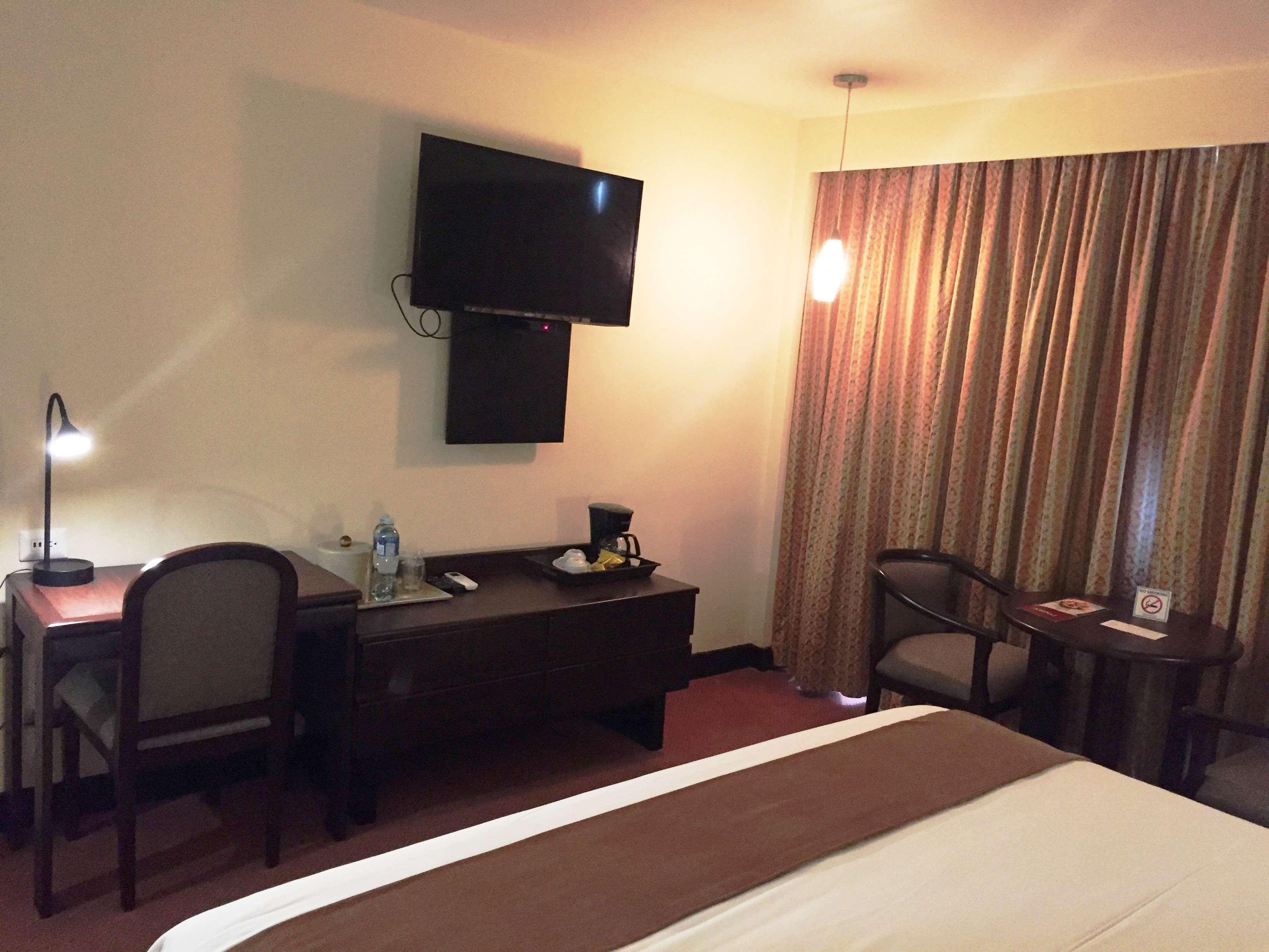 Best Western Plus - Magee Inn & Suites Экстерьер фото