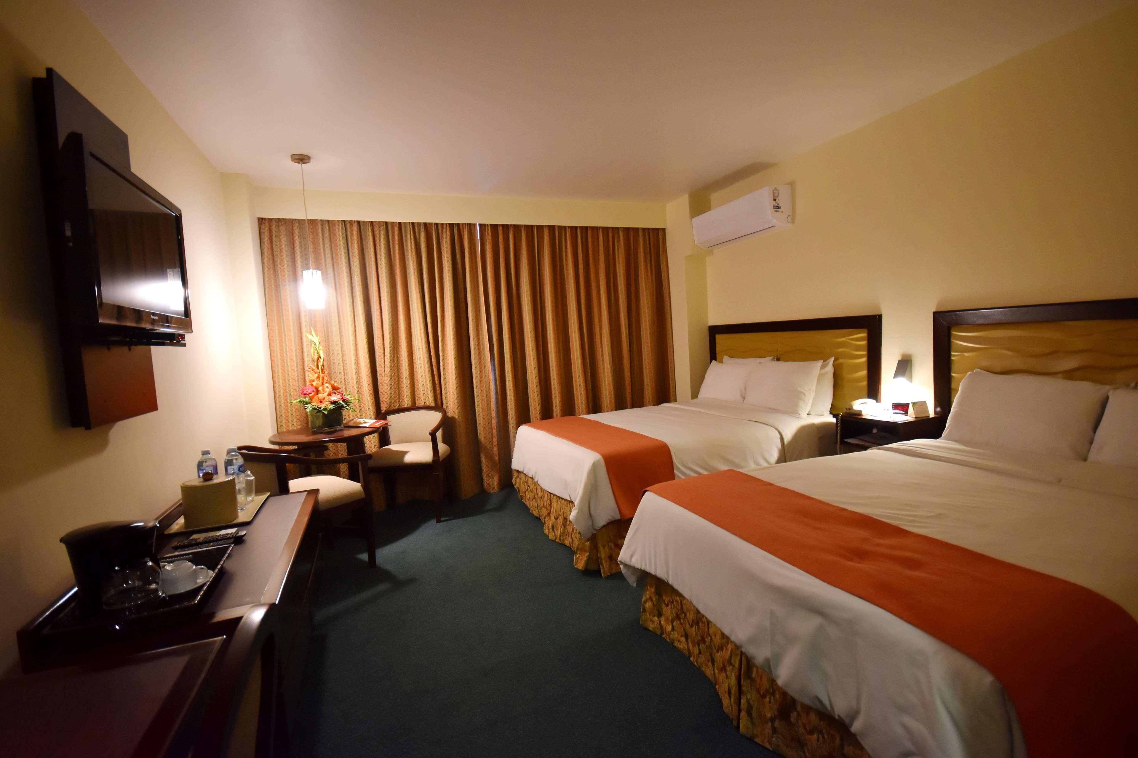 Best Western Plus - Magee Inn & Suites Экстерьер фото