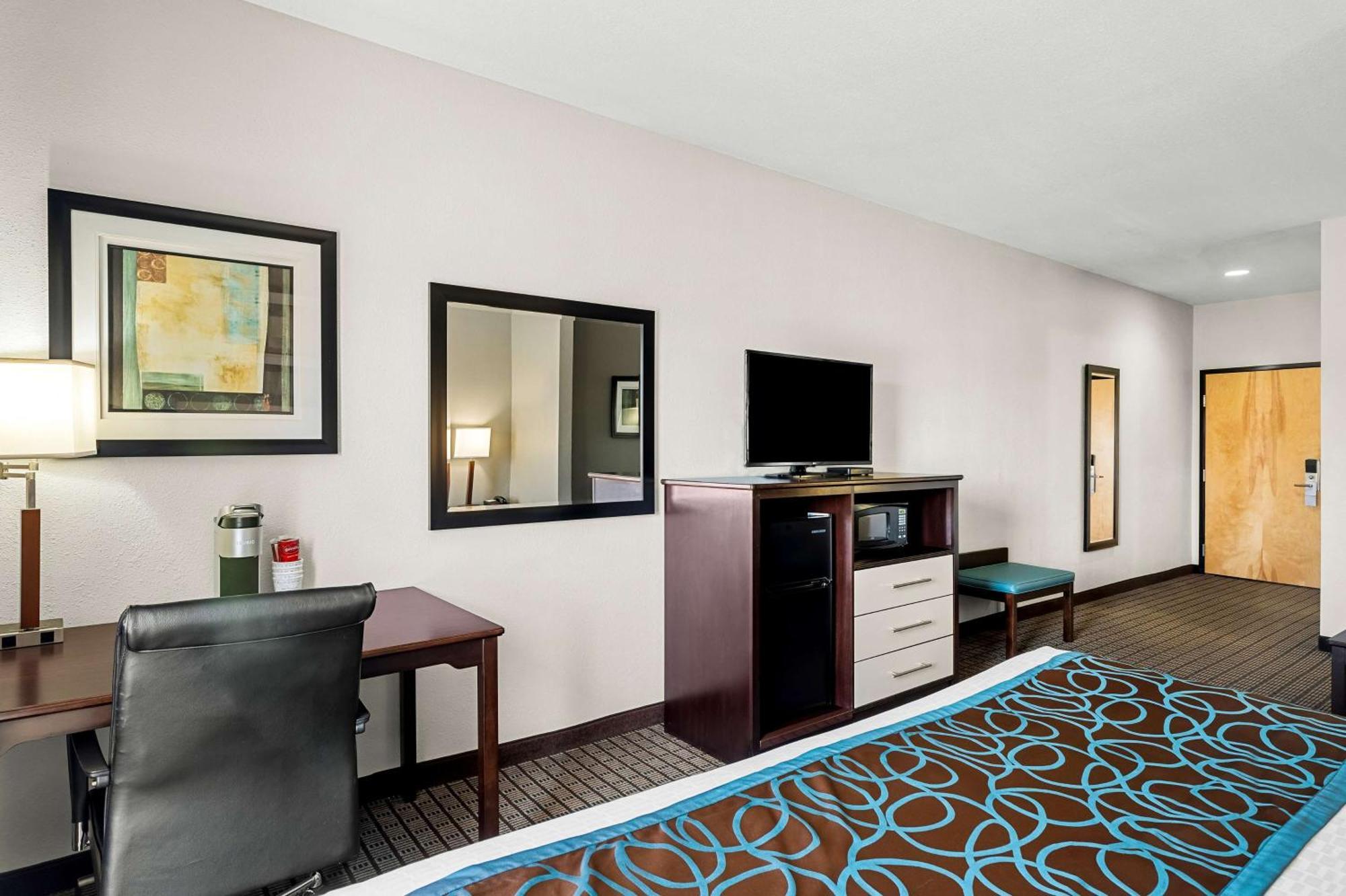 Best Western Plus - Magee Inn & Suites Экстерьер фото