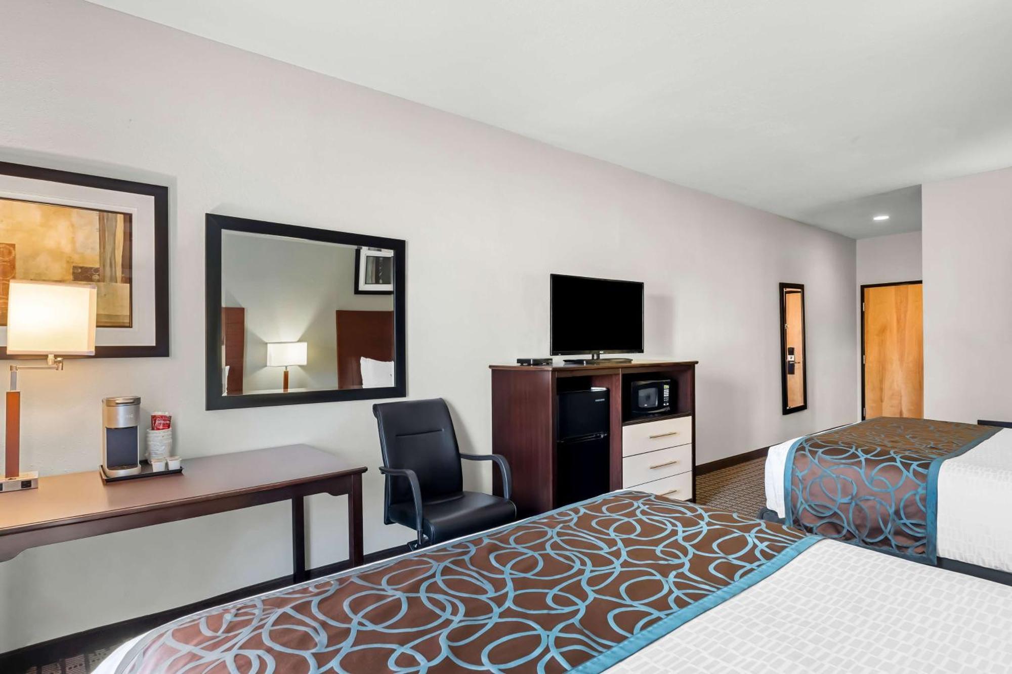 Best Western Plus - Magee Inn & Suites Экстерьер фото